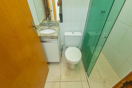 Casa à venda com 70m², 2 quartos e 1 vagabanheiro