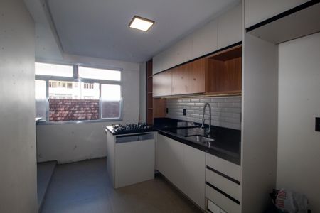 Apartamento à venda com 81m², 2 quartos e sem vaga Apartamento à venda com 81m², 2 quartos e sem vagaCozinha