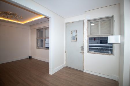 Apartamento à venda com 81m², 2 quartos e sem vaga Apartamento à venda com 81m², 2 quartos e sem vagaSala