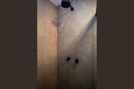 Apartamento à venda com 81m², 2 quartos e sem vaga Apartamento à venda com 81m², 2 quartos e sem vagaBanheiro da Suíte