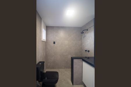 Apartamento à venda com 81m², 2 quartos e sem vaga Apartamento à venda com 81m², 2 quartos e sem vagaBanheiro