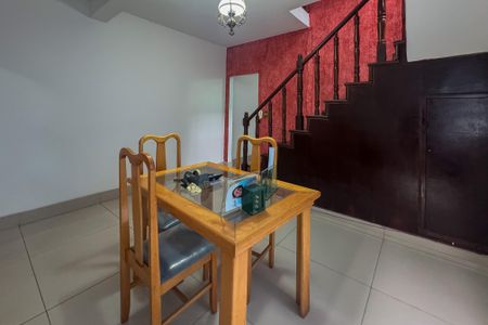 Casa à venda com 240m², 3 quartos e 1 vaga
