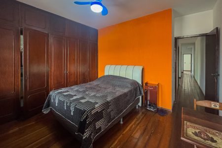 Casa à venda com 240m², 3 quartos e 1 vaga