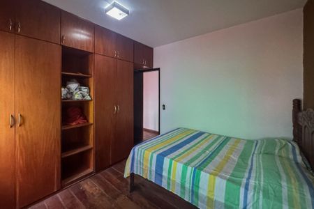 Casa à venda com 240m², 3 quartos e 1 vaga