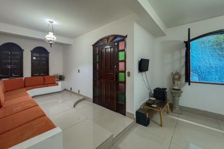 Casa à venda com 240m², 3 quartos e 1 vaga