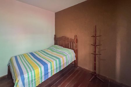 Casa à venda com 240m², 3 quartos e 1 vaga