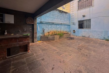 Casa à venda com 3 quartos, 240m² em Pindorama, Belo Horizonte