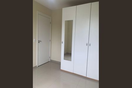 Quarto 1 de apartamento para alugar com 2 quartos, 48m² em Del Castilho, Rio de Janeiro