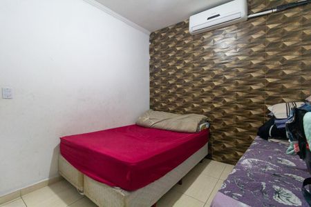 Quarto 1 de casa para alugar com 2 quartos, 110m² em Vila Londrina, São Paulo