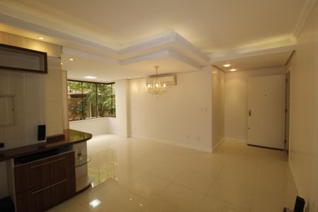 Apartamento à venda com 81m², 2 quartos e 1 vagaSala