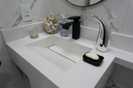 Apartamento à venda com 69m², 2 quartos e 1 vaga Apartamento à venda com 69m², 2 quartos e 1 vagaBanheiro da Suíte