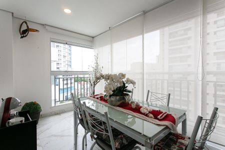 Apartamento à venda com 69m², 2 quartos e 1 vaga Apartamento à venda com 69m², 2 quartos e 1 vagaVaranda gourmet