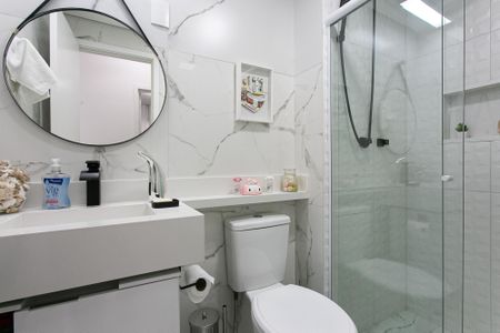 Apartamento à venda com 69m², 2 quartos e 1 vaga Apartamento à venda com 69m², 2 quartos e 1 vagaBanheiro da Suíte