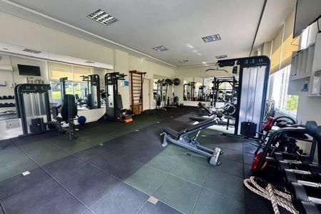 Apartamento à venda com 212m², 3 quartos e 5 vagas Apartamento à venda com 212m², 3 quartos e 5 vagasAcademia