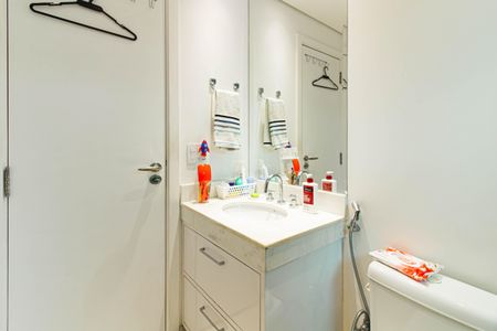 Apartamento à venda com 212m², 3 quartos e 5 vagas Apartamento à venda com 212m², 3 quartos e 5 vagasBanheiro da Suíte 2