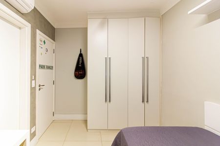 Apartamento à venda com 212m², 3 quartos e 5 vagas Apartamento à venda com 212m², 3 quartos e 5 vagasSuíte 1