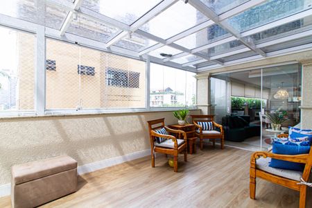 Apartamento à venda com 212m², 3 quartos e 5 vagas Apartamento à venda com 212m², 3 quartos e 5 vagasSala 2