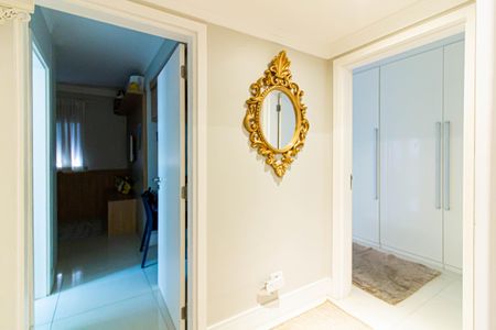 Apartamento à venda com 212m², 3 quartos e 5 vagas Apartamento à venda com 212m², 3 quartos e 5 vagasCorredor