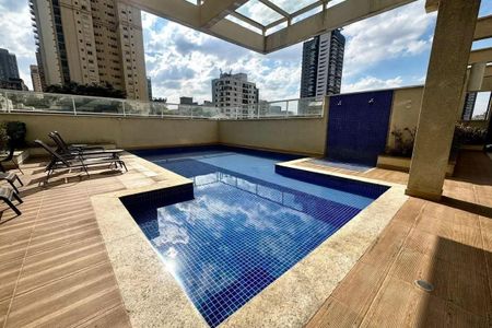 Apartamento à venda com 212m², 3 quartos e 5 vagas Apartamento à venda com 212m², 3 quartos e 5 vagasPiscina