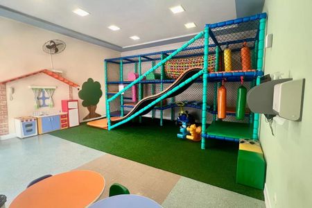 Apartamento à venda com 212m², 3 quartos e 5 vagas Apartamento à venda com 212m², 3 quartos e 5 vagasBrinquedoteca