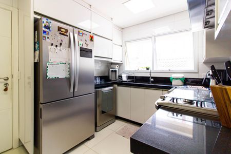 Apartamento à venda com 212m², 3 quartos e 5 vagas Apartamento à venda com 212m², 3 quartos e 5 vagasCozinha