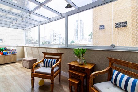 Apartamento à venda com 212m², 3 quartos e 5 vagas Apartamento à venda com 212m², 3 quartos e 5 vagasSala 2