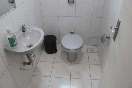 Casa para alugar com 237m², 3 quartos e 4 vagasBanheiro 2