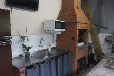 Casa para alugar com 237m², 3 quartos e 4 vagasQuintal