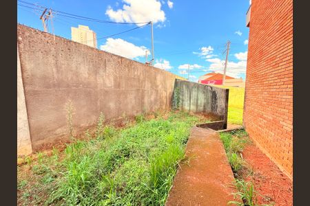 Casa à venda com 1037m², 3 quartos e 4 vagasVista do Terreno