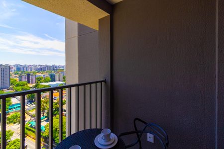 Varanda de kitnet/studio para alugar com 1 quarto, 27m² em Cidade Monções, São Paulo