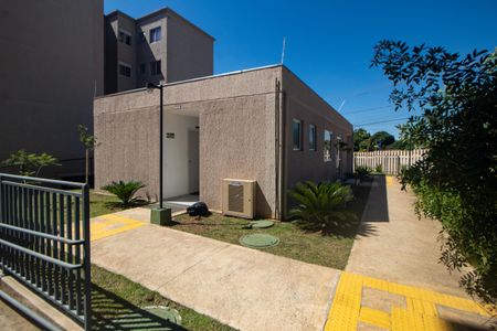 Apartamento à venda com 41m², 2 quartos e 1 vaga Apartamento à venda com 41m², 2 quartos e 1 vagaÁrea comum - Salão de festas