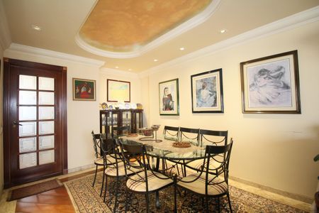 Apartamento à venda com 213m², 4 quartos e 4 vagasSala - Jantar