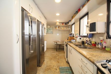 Apartamento à venda com 213m², 4 quartos e 4 vagasCozinha