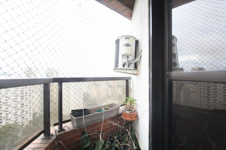 Apartamento à venda com 213m², 4 quartos e 4 vagasVaranda da Suíte