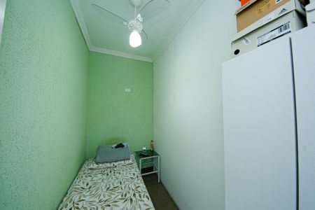 Casa à venda com 200m², 4 quartos e 2 vagas Casa à venda com 200m², 4 quartos e 2 vagasQuarto