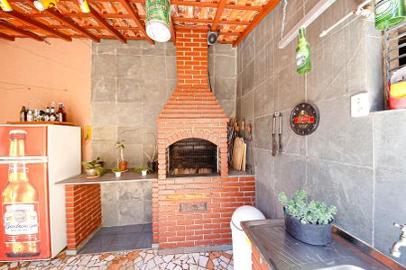 Casa à venda com 200m², 4 quartos e 2 vagas Casa à venda com 200m², 4 quartos e 2 vagasÁrea gourmet