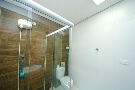 Casa à venda com 200m², 4 quartos e 2 vagas Casa à venda com 200m², 4 quartos e 2 vagasBanheiro