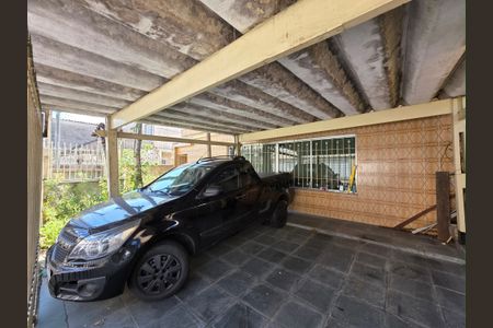 Casa à venda com 200m², 4 quartos e 2 vagas Casa à venda com 200m², 4 quartos e 2 vagasGaragem