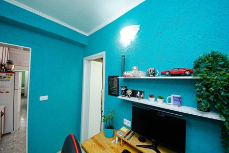 Casa à venda com 200m², 4 quartos e 2 vagas Casa à venda com 200m², 4 quartos e 2 vagasEscritório