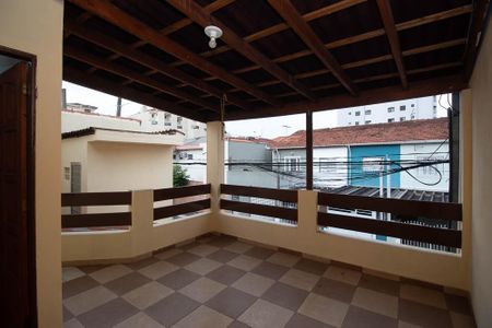 Casa à venda com 109m², 4 quartos e 1 vaga Casa à venda com 109m², 4 quartos e 1 vagaVaranda