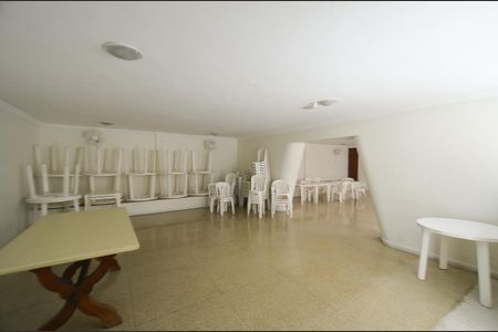 Apartamento para alugar com 91m², 2 quartos e sem vaga Apartamento para alugar com 91m², 2 quartos e sem vagaÁrea comum - Salão de festas