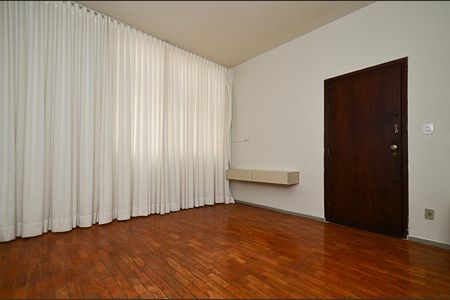 Sala de Estar de apartamento para alugar com 2 quartos, 91m² em Centro, Belo Horizonte