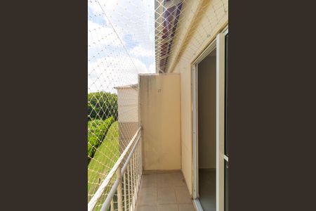 Sacada de apartamento para alugar com 3 quartos, 53m² em Vila Marieta, Campinas