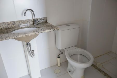 Apartamento à venda com 61m², 2 quartos e 2 vagasBanheiro da Suíte 2