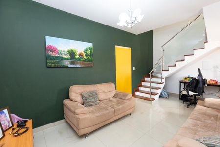 Casa para alugar com 3 quartos, 150m² em Vila Paris, Contagem