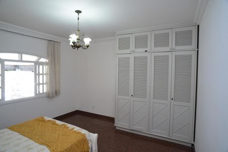 Casa de condomínio à venda com 550m², 5 quartos e 6 vagasSuíte 2