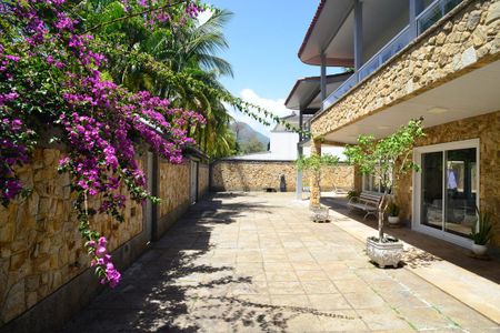 Casa de condomínio à venda com 550m², 5 quartos e 6 vagasÁrea Externa