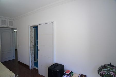 Casa de condomínio à venda com 550m², 5 quartos e 6 vagasSuíte 1