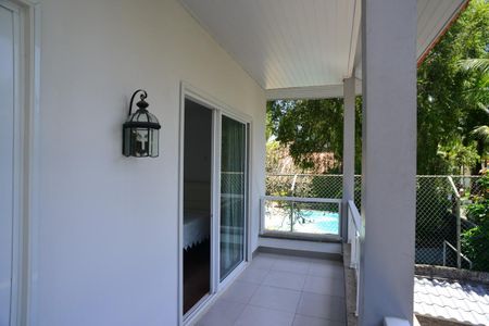 Casa de condomínio à venda com 550m², 5 quartos e 6 vagasVaranda