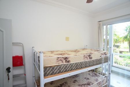 Casa de condomínio à venda com 550m², 5 quartos e 6 vagasQuarto